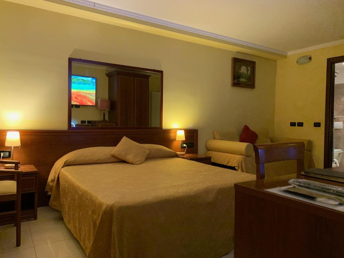 Actor Hotel Генуа Екстериор снимка